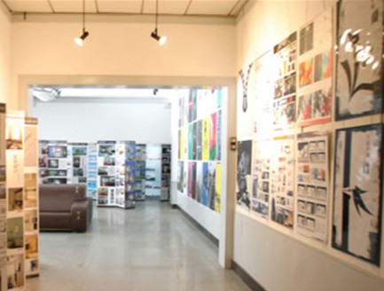 西北民族大学美术学院举办2010届毕业作品展暨毕业生推介会